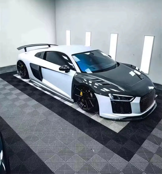 Audi R8 1016 V1 Style Double Sided dry Carbon Fiber Hood